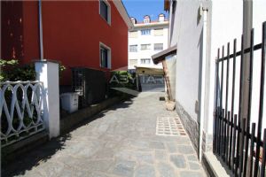 BEINASCO PORZIONE DI BIFAMILIARE AL PIANO TERRENO