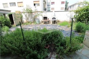 BEINASCO PORZIONE DI BIFAMILIARE AL PIANO TERRENO