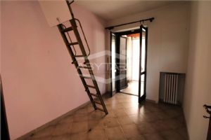 BEINASCO APPARTAMENTO AL PRIMO PIANO CON TERRAZZO