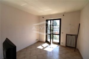 BEINASCO APPARTAMENTO AL PRIMO PIANO CON TERRAZZO