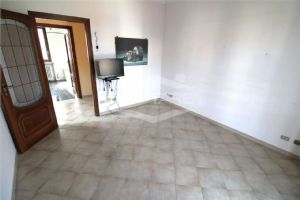 BEINASCO APPARTAMENTO AL PRIMO PIANO CON TERRAZZO
