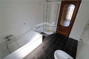 BEINASCO APPARTAMENTO AL PRIMO PIANO CON TERRAZZO