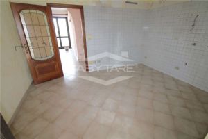 BEINASCO APPARTAMENTO AL PRIMO PIANO CON TERRAZZO