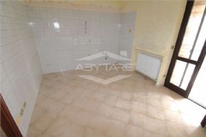 BEINASCO APPARTAMENTO AL PRIMO PIANO CON TERRAZZO