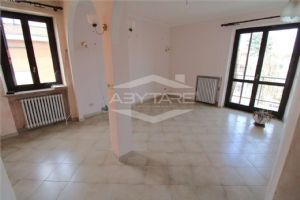 BEINASCO APPARTAMENTO AL PRIMO PIANO CON TERRAZZO