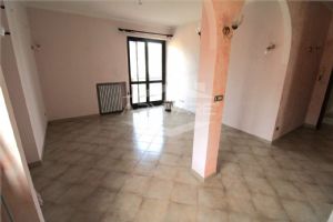 BEINASCO APPARTAMENTO AL PRIMO PIANO CON TERRAZZO