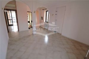BEINASCO APPARTAMENTO AL PRIMO PIANO CON TERRAZZO