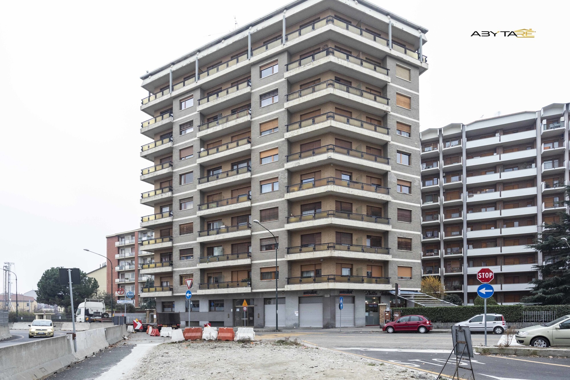 CORSO GROSSETO 295