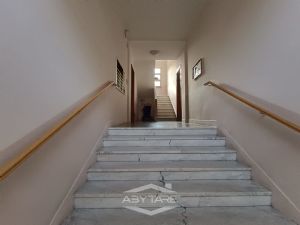 PRESSI PIAZZA CARDUCCI AMPIO 2 LOCALI