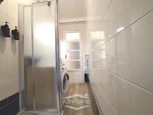 TRILOCALE CON DOPPIA ESPOSIZIONE