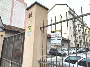TRILOCALE CON DOPPIA ESPOSIZIONE