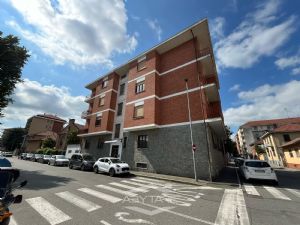 2 locali in vendita via Sauro Nichelino