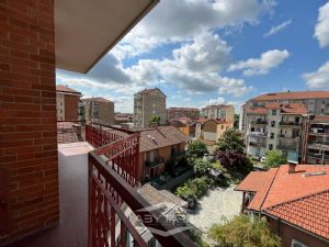 2 locali in vendita via Sauro Nichelino