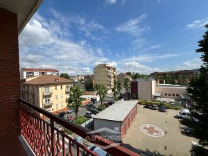 2 locali in vendita via Sauro Nichelino