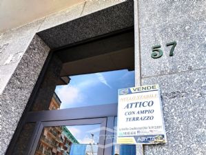 ATTICO DI 73 MQ CON TERRAZZO ANGOLARE DI 35 MQ C.A