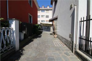 BEINASCO CENTRO VILLA BIFAMILIARE LIBERA SUBITO!