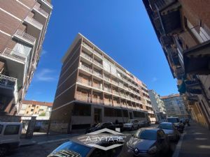 AMPIO 3 LOCALI IN CONTESTO SIGNORILE