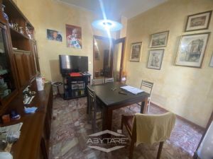 AMPIO 3 LOCALI IN CONTESTO SIGNORILE