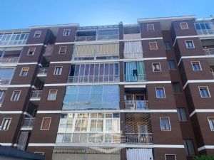 AMPIO 3 LOCALI IN CONTESTO SIGNORILE