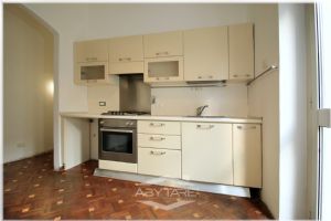 2 locali affittasi Torino via Poirino 6