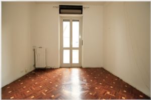 2 locali affittasi Torino via Poirino 6