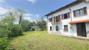 MOMBERCELLI-CASCINA LIBERA SU 3 LATI