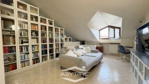 Casa semindipendente con giardino