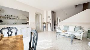 Casa semindipendente con giardino