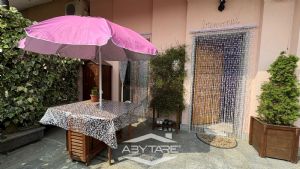 Casa semindipendente con giardino