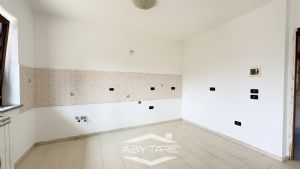 Casa indipendente su tre lati