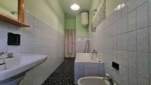 Via Bibiana n° 83