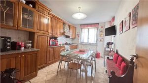 ZONA EST - 7 VANI CON BOX