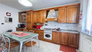ZONA EST - 7 VANI CON BOX