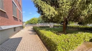 ZONA EST - 7 VANI CON BOX