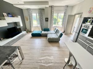 ampio appartamento con il terrazzo vendita Moncalieri Via Lagrange 8