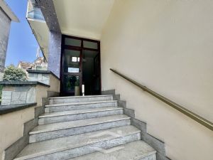 ampio appartamento con il terrazzo vendita Moncalieri Via Lagrange 8
