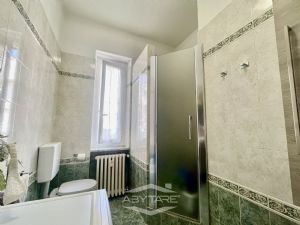 ampio appartamento con il terrazzo vendita Moncalieri Via Lagrange 8