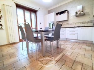 APPARTAMENTO DI 88 MQ CON DOPPI SERVIZI RISTRUTTURATO !