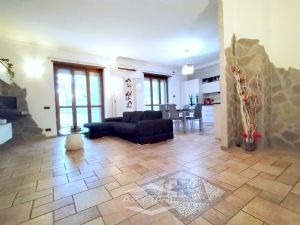 APPARTAMENTO DI 88 MQ CON DOPPI SERVIZI RISTRUTTURATO !