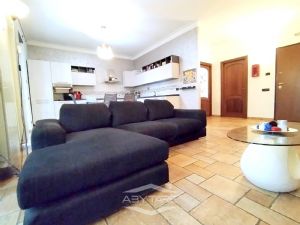 APPARTAMENTO DI 88 MQ CON DOPPI SERVIZI RISTRUTTURATO !