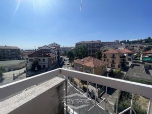 3 locali vendita Moncalieri Via del Ballo 15