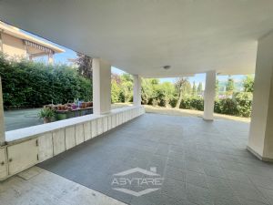 3 locali vendita Moncalieri Via del Ballo 15