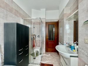 3 locali vendita Moncalieri Via del Ballo 15