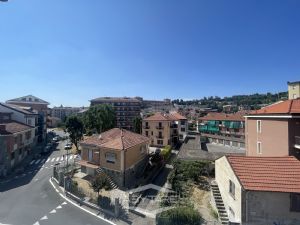 3 locali vendita Moncalieri Via del Ballo 15