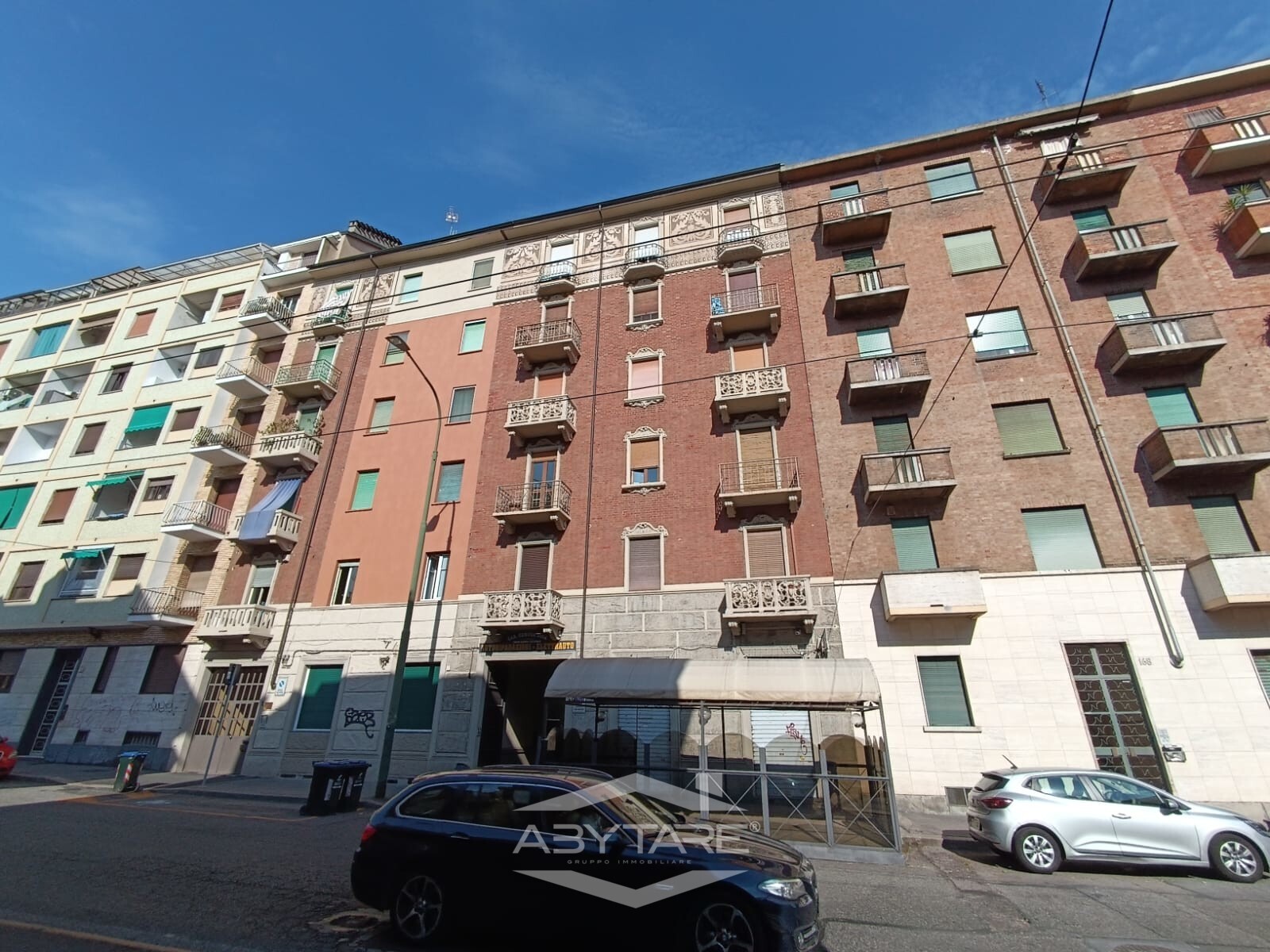 2 LOCALI PRESSI PALAZZO REGIONE