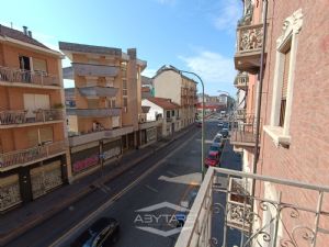 2 LOCALI PRESSI PALAZZO REGIONE