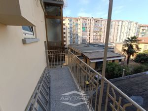 2 LOCALI PRESSI PALAZZO REGIONE