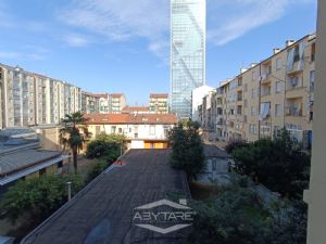 2 LOCALI PRESSI PALAZZO REGIONE