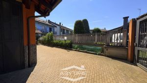 Casa semindipendente in vendita in Borgata Brassi