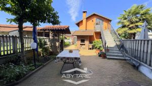 Casa semindipendente in vendita in Borgata Brassi